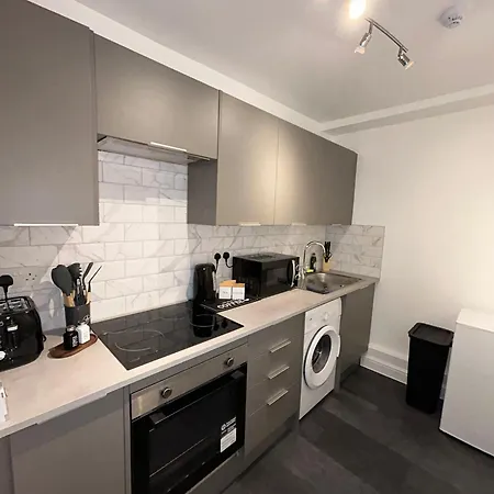 Brand New Modern Apartments Steps From Gloucester Quays Exterior photo